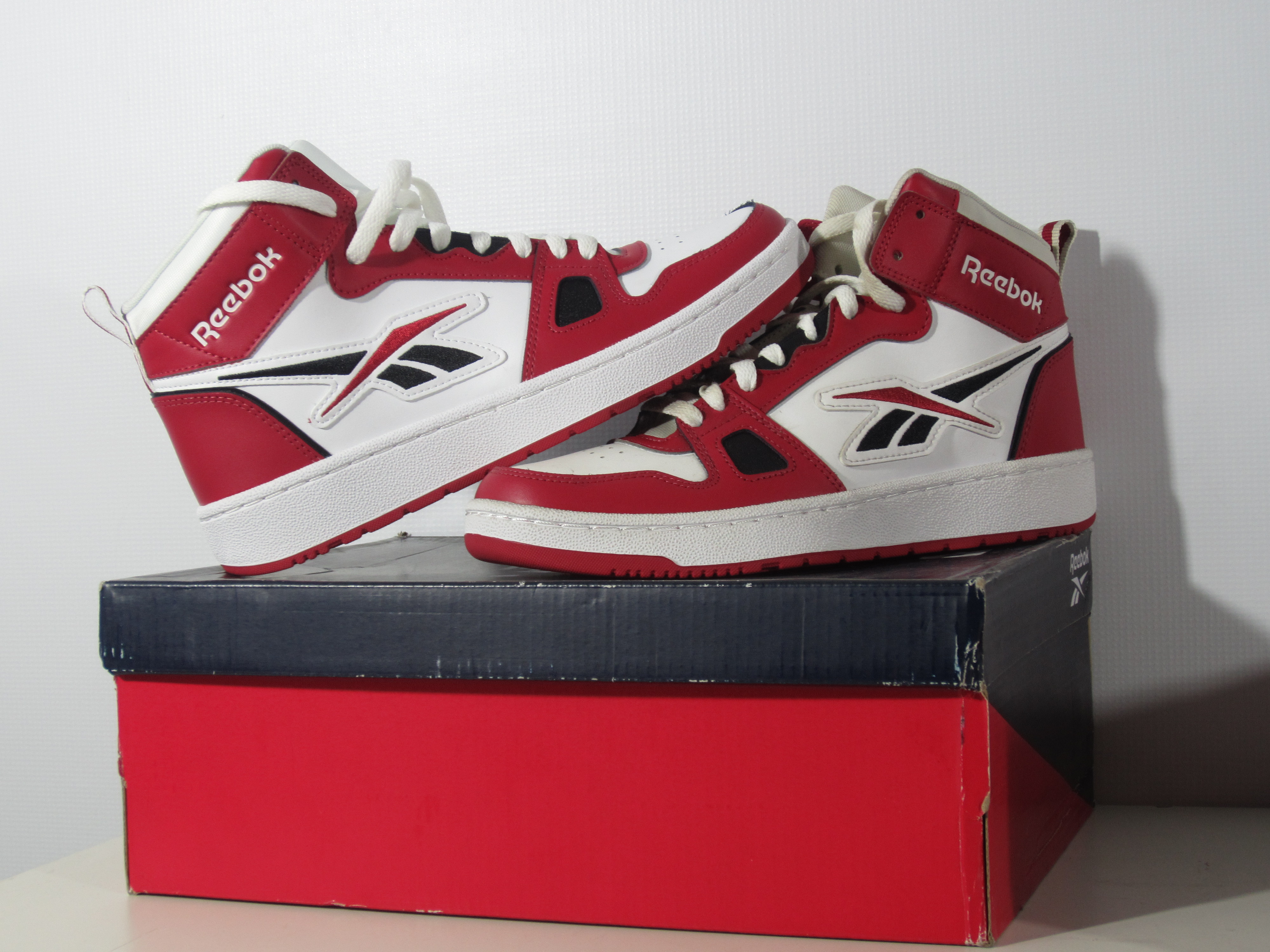 LOTE TENIS DEPORTIVOS Y CASUALES CON ALTA COMODIDAD Y GRAN VARIEDAD DE MARCAS