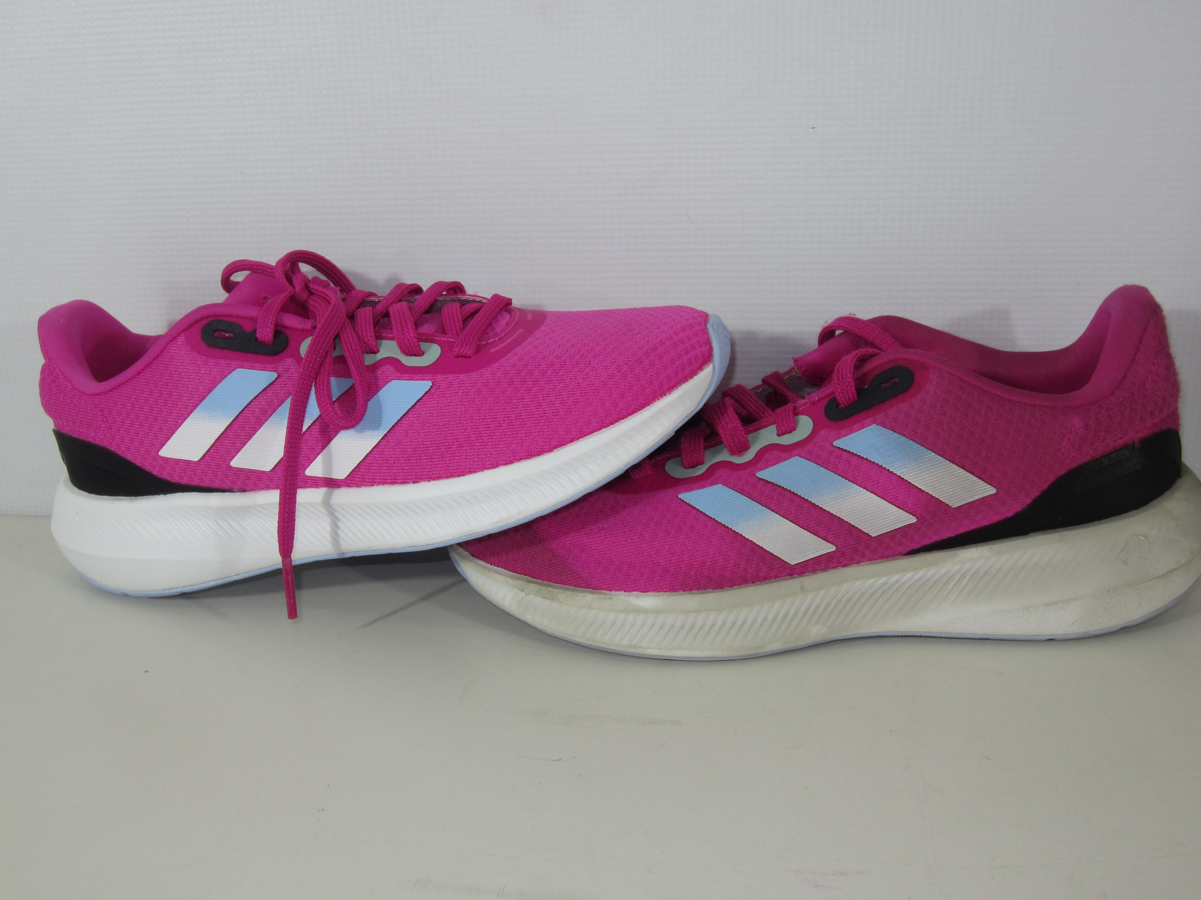 LOTE TENIS DEPORTIVOS Y CASUALES CON ALTA COMODIDAD Y GRAN VARIEDAD DE MARCAS