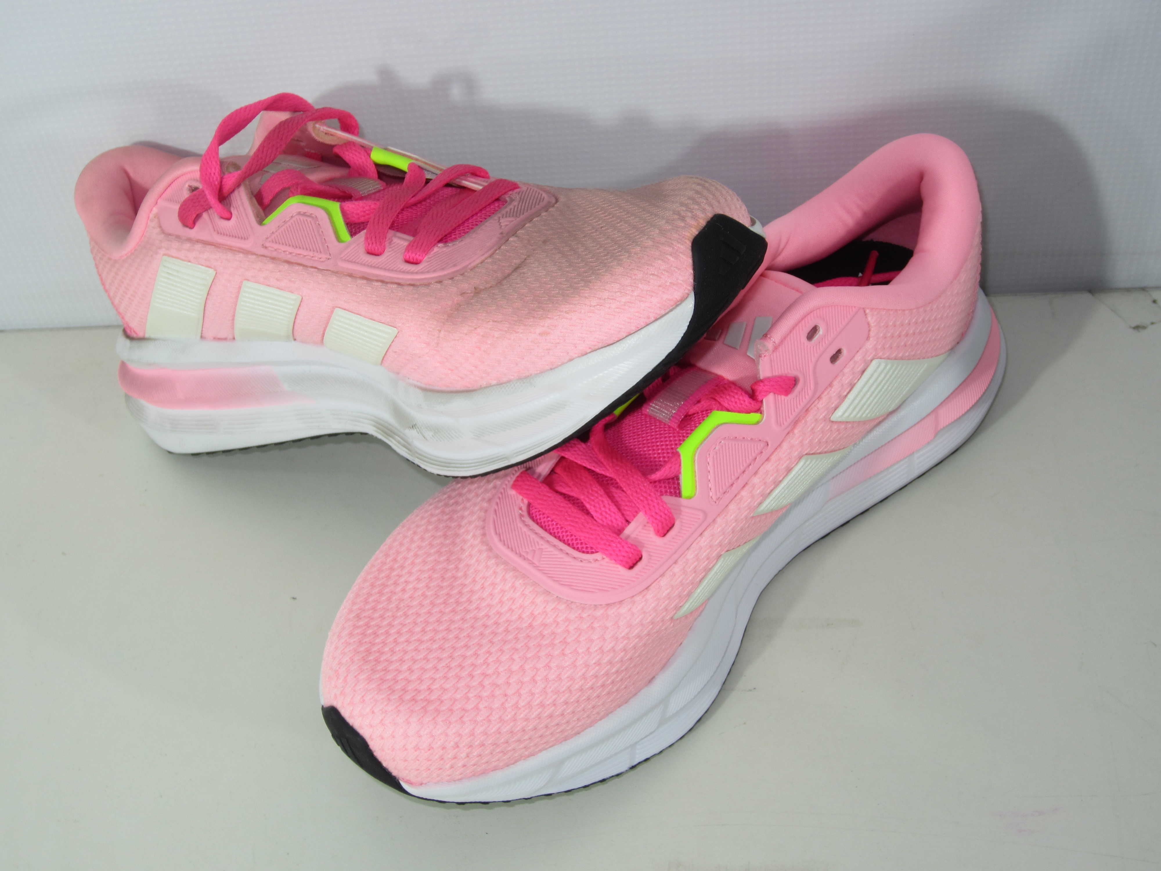 LOTE TENIS DEPORTIVOS Y CASUALES CON ALTA COMODIDAD Y GRAN VARIEDAD DE MARCAS