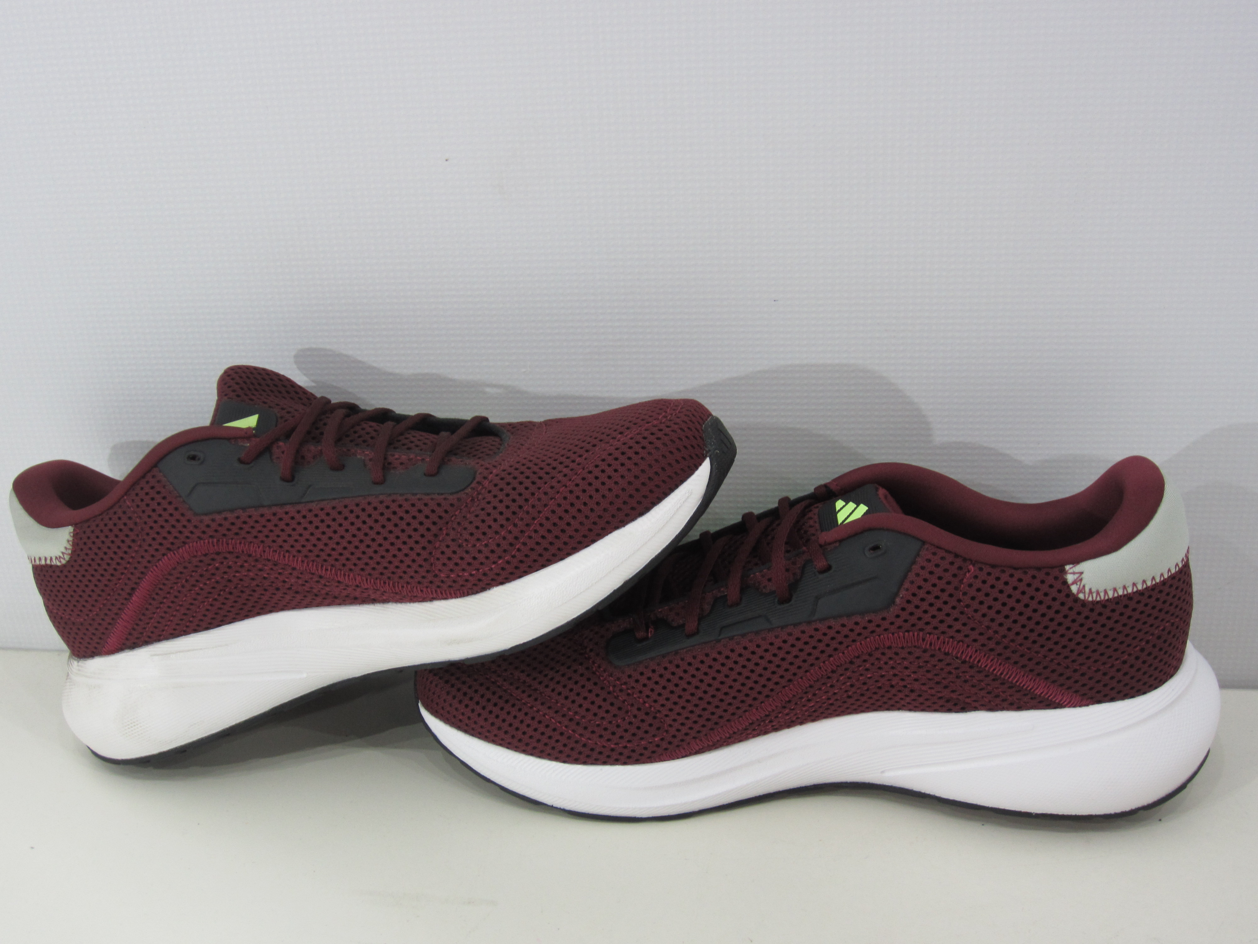 LOTE TENIS DEPORTIVOS Y CASUALES CON ALTA COMODIDAD Y GRAN VARIEDAD DE MARCAS