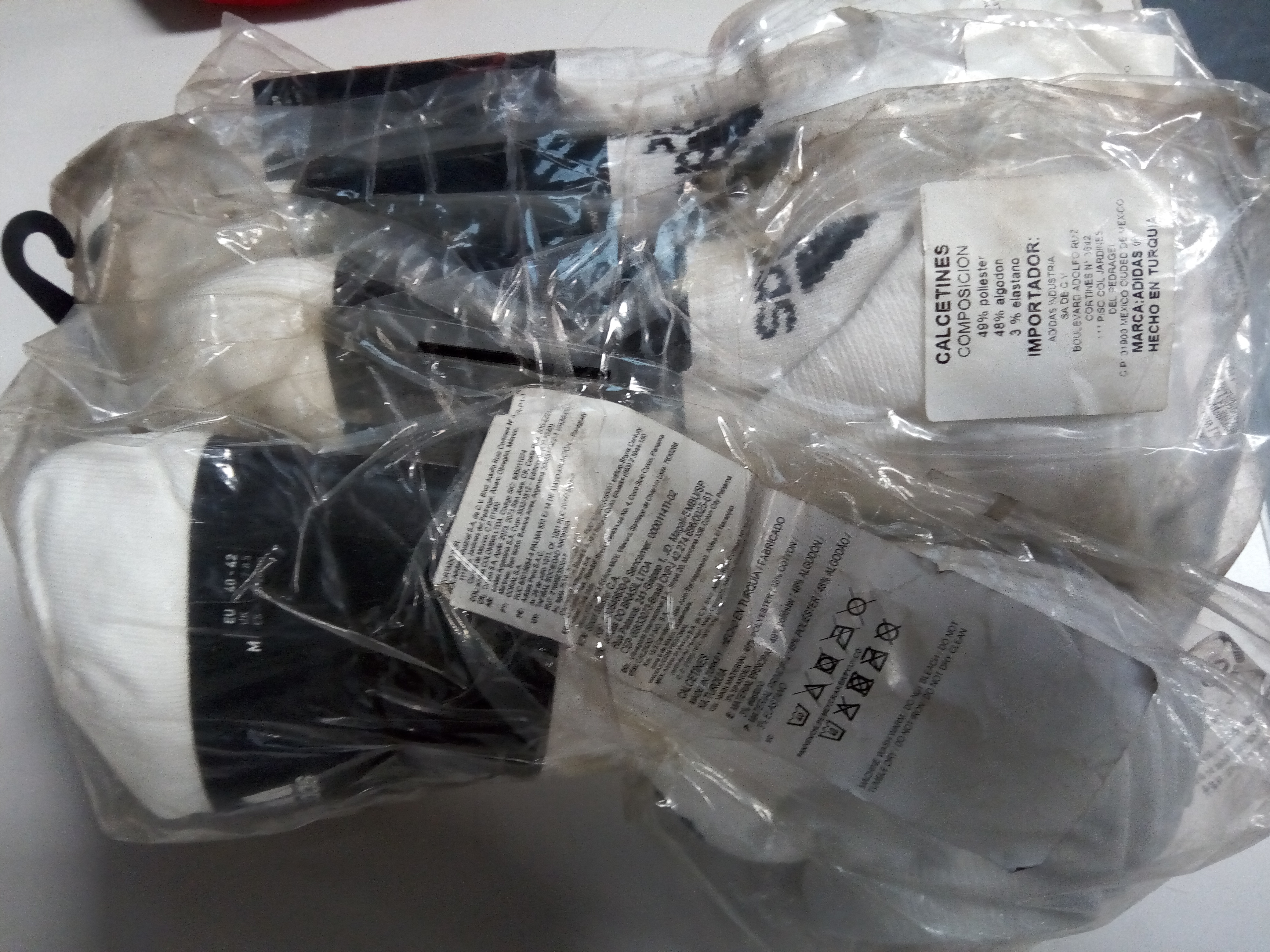 LOTE DE ROPA Y MAS BIENES DIVERSOS DEPORTIVOS SINIESTRO