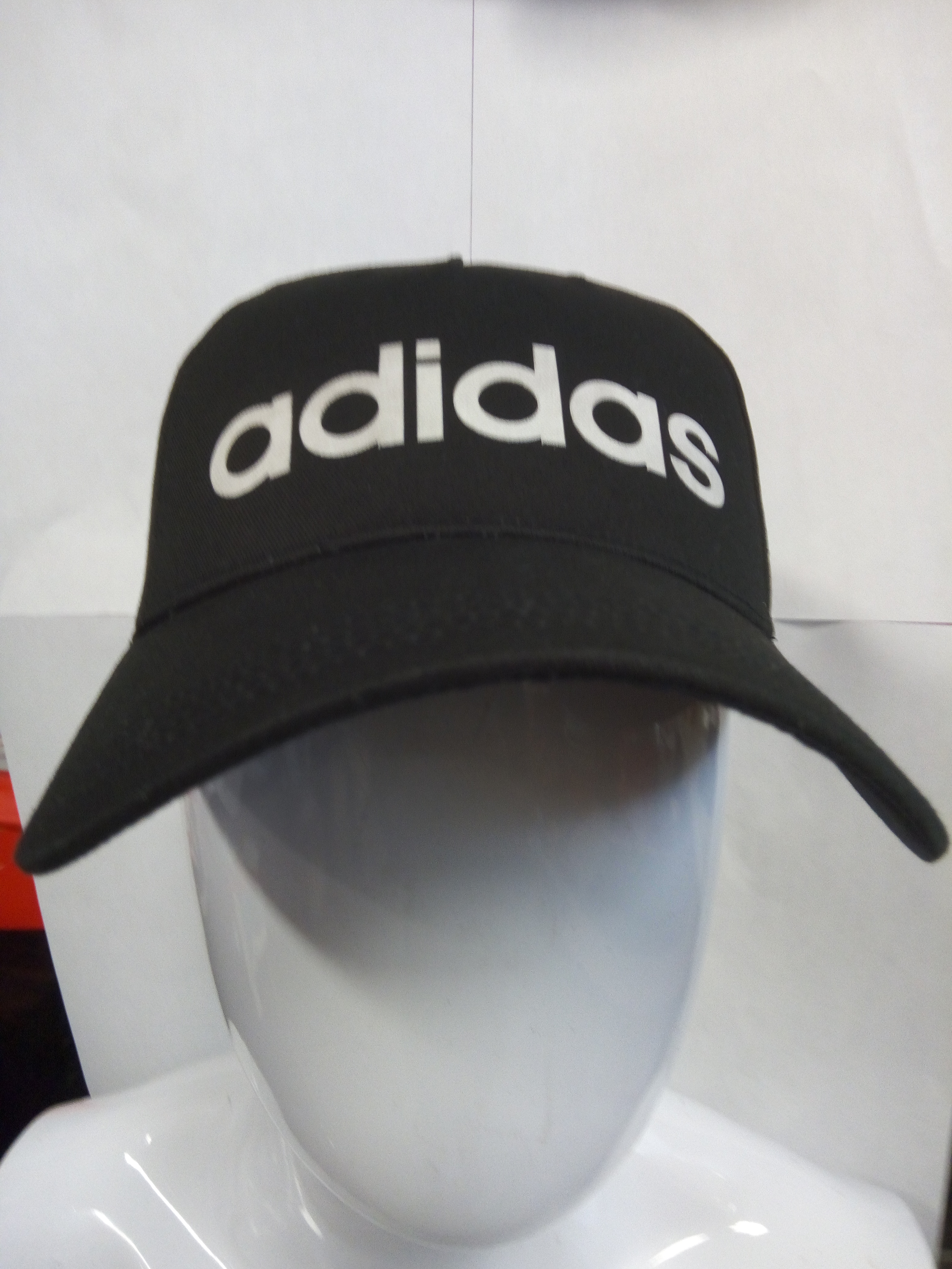 LOTE DE ROPA Y MAS BIENES DIVERSOS DEPORTIVOS SINIESTRO