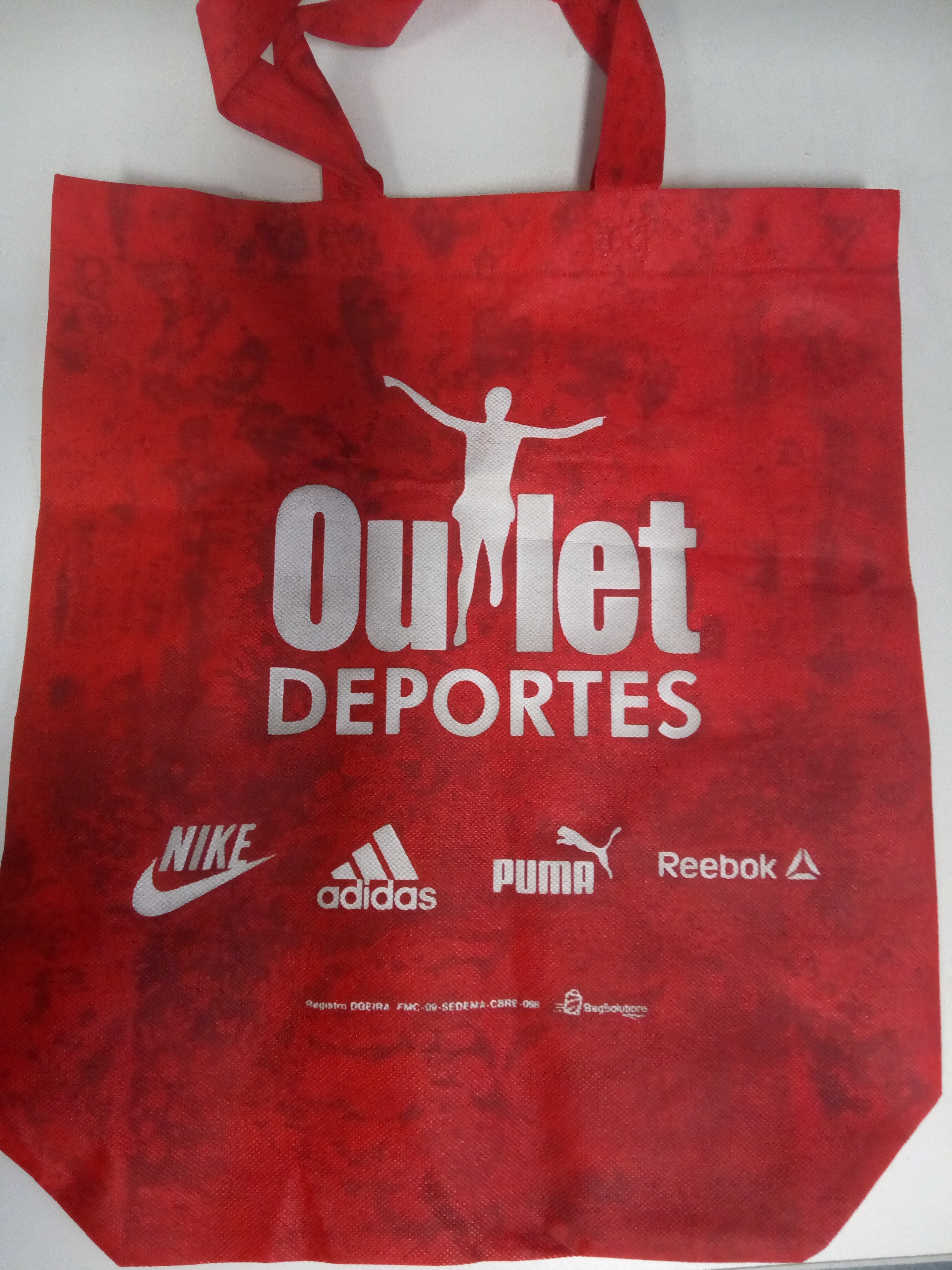 LOTE DE ROPA Y MAS BIENES DIVERSOS DEPORTIVOS SINIESTRO