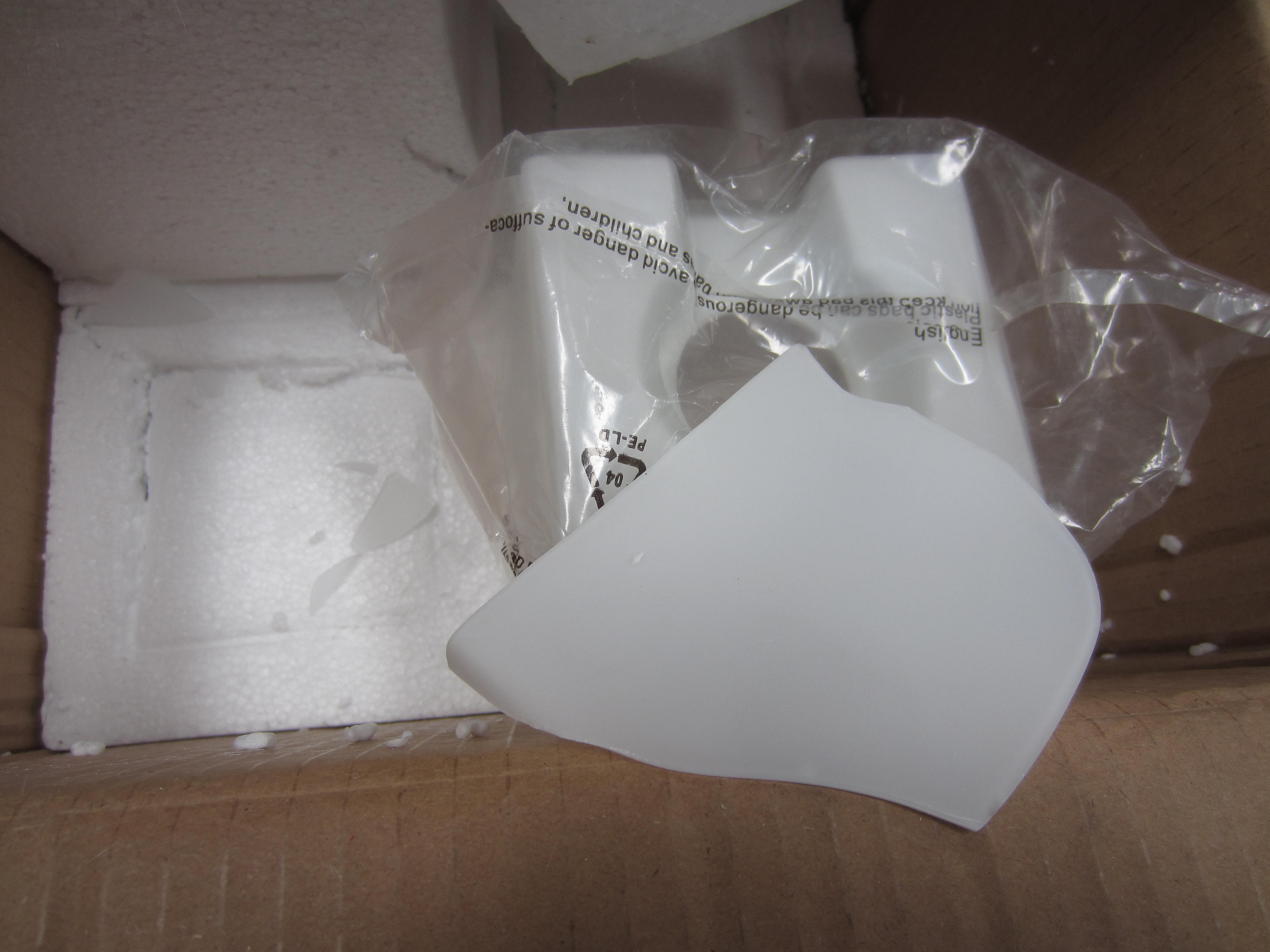 LOTE DE LUMINARIA DIVERSA CON DETALLE