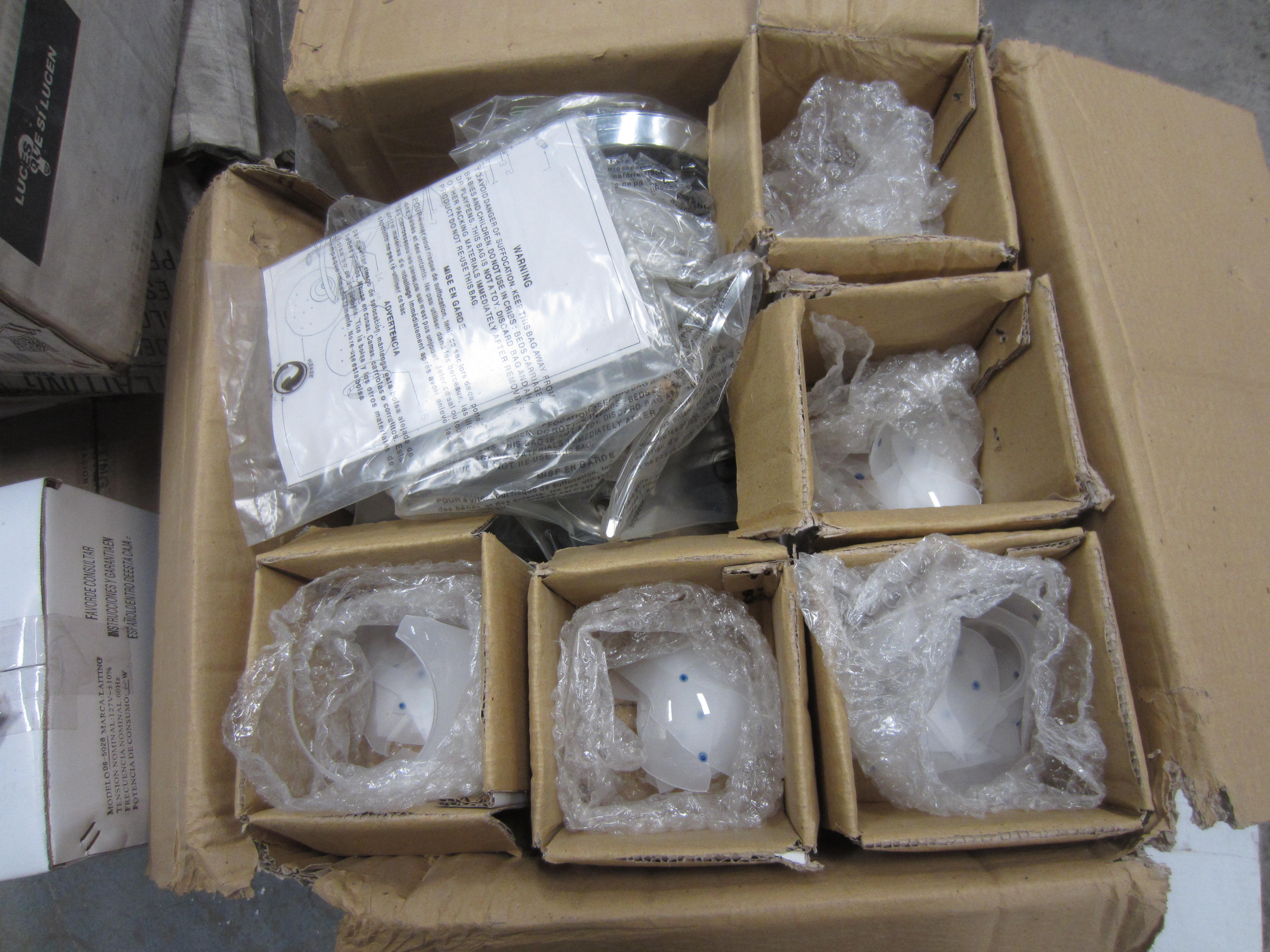 LOTE DE LUMINARIA DIVERSA CON DETALLE