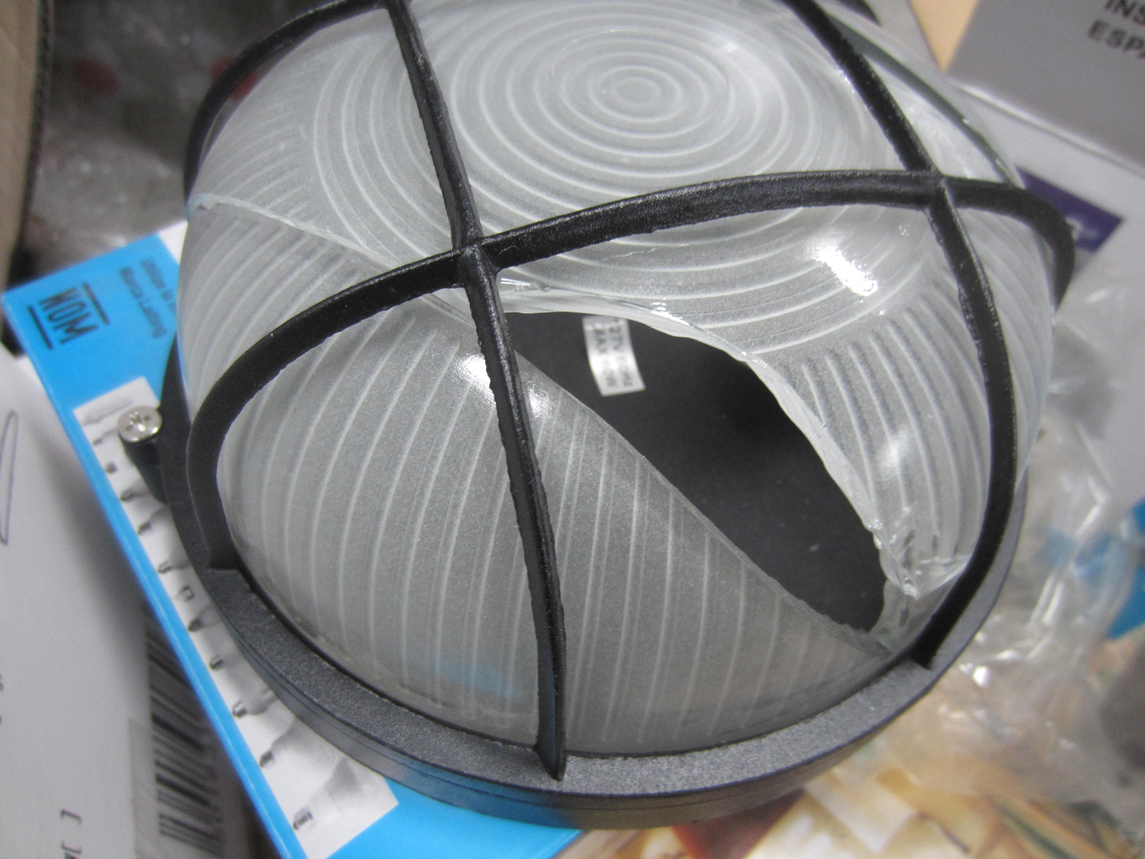 LOTE DE LUMINARIA DIVERSA CON DETALLE