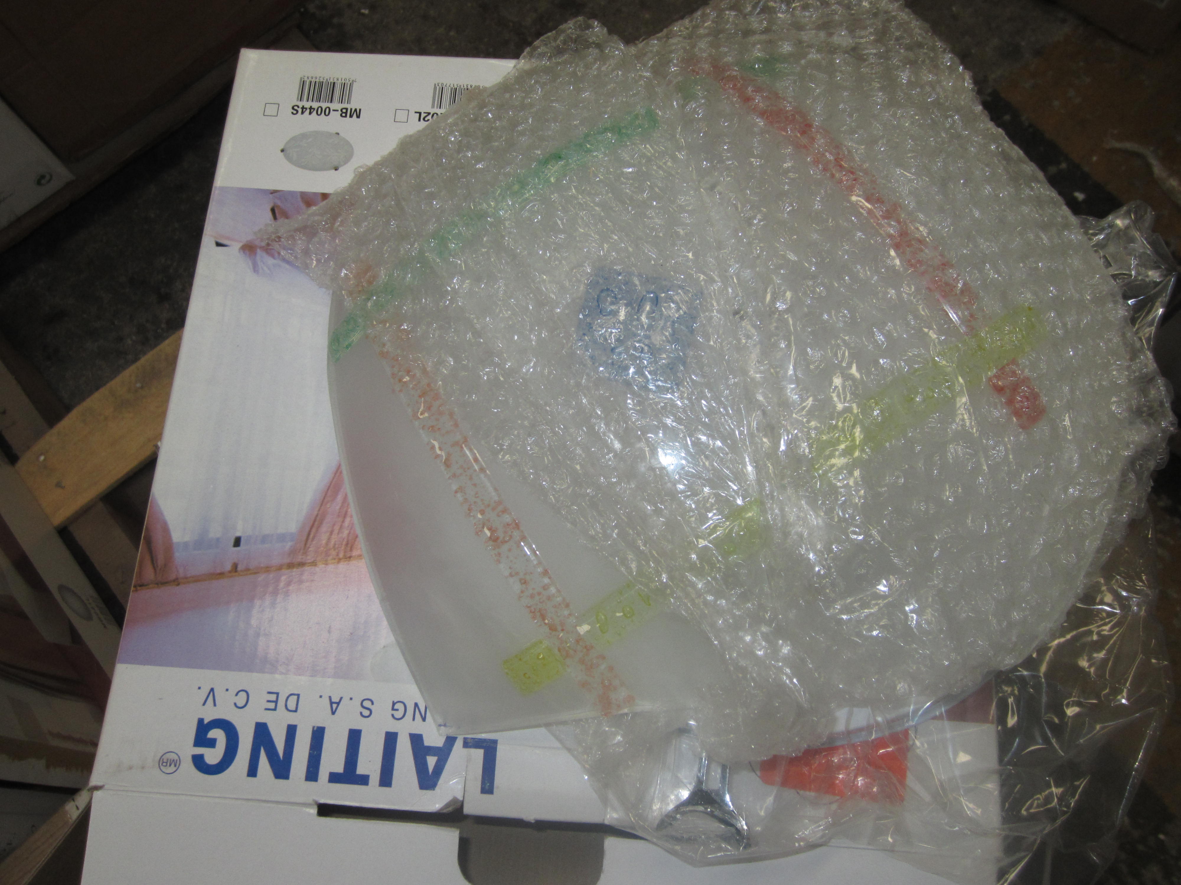 LOTE DE LUMINARIA DIVERSA CON DETALLE