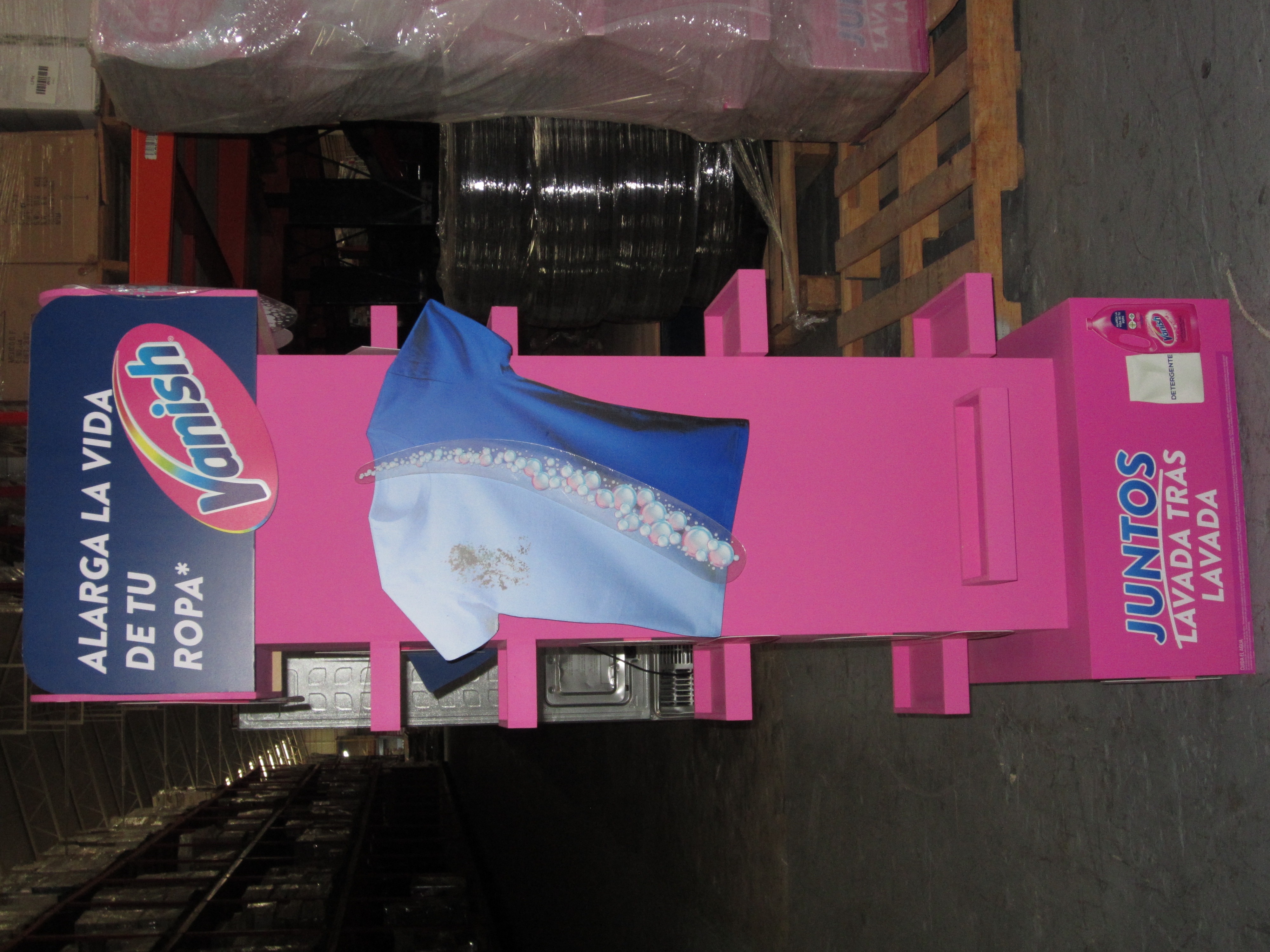 LOTE GABINETES DE TELECOMUNICACIONES TERMOSTÁTICOS CON EXHIBIDORES DE MADERA