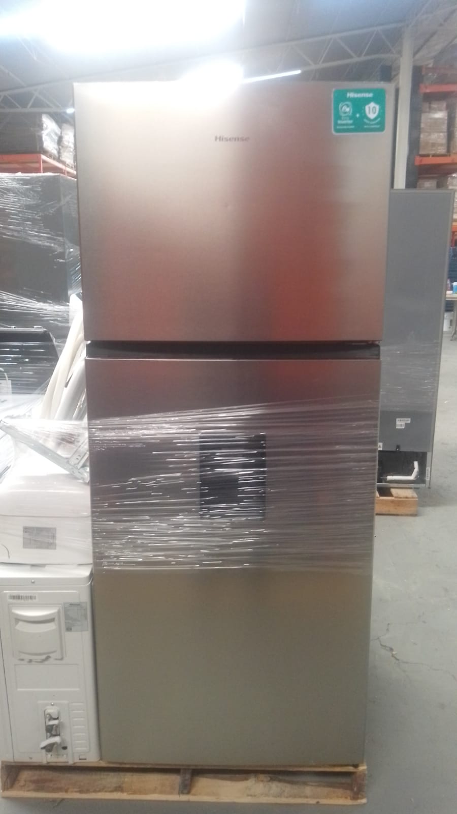 Lote conformado por: 1 REFRIGERADOR - 1 LAVADORA - 1 MINI SPLIT - 1 AIRE ACONDICONADO