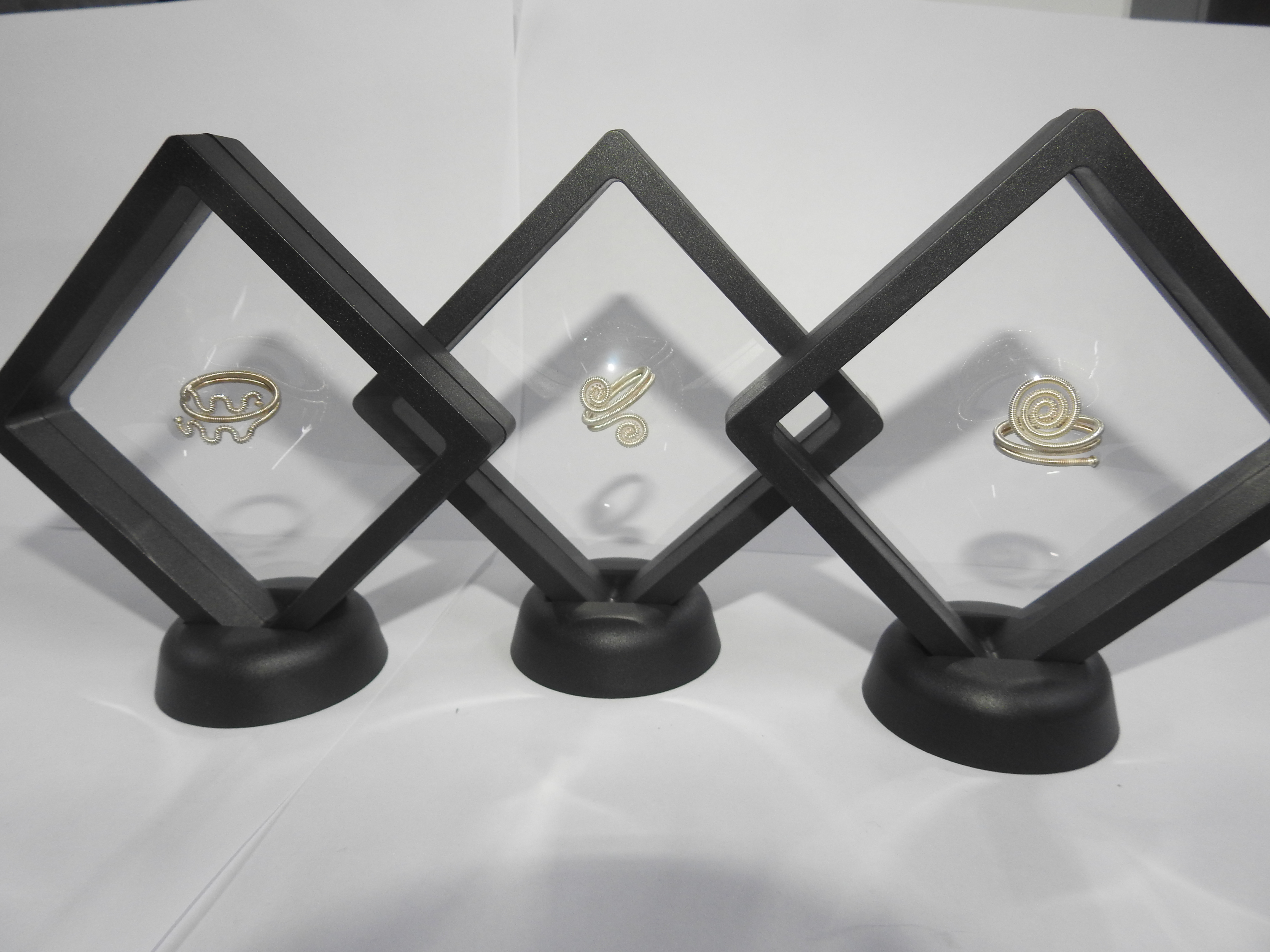 3  PZAS DE JOYERIA CLASICA PARA COLECCI�N