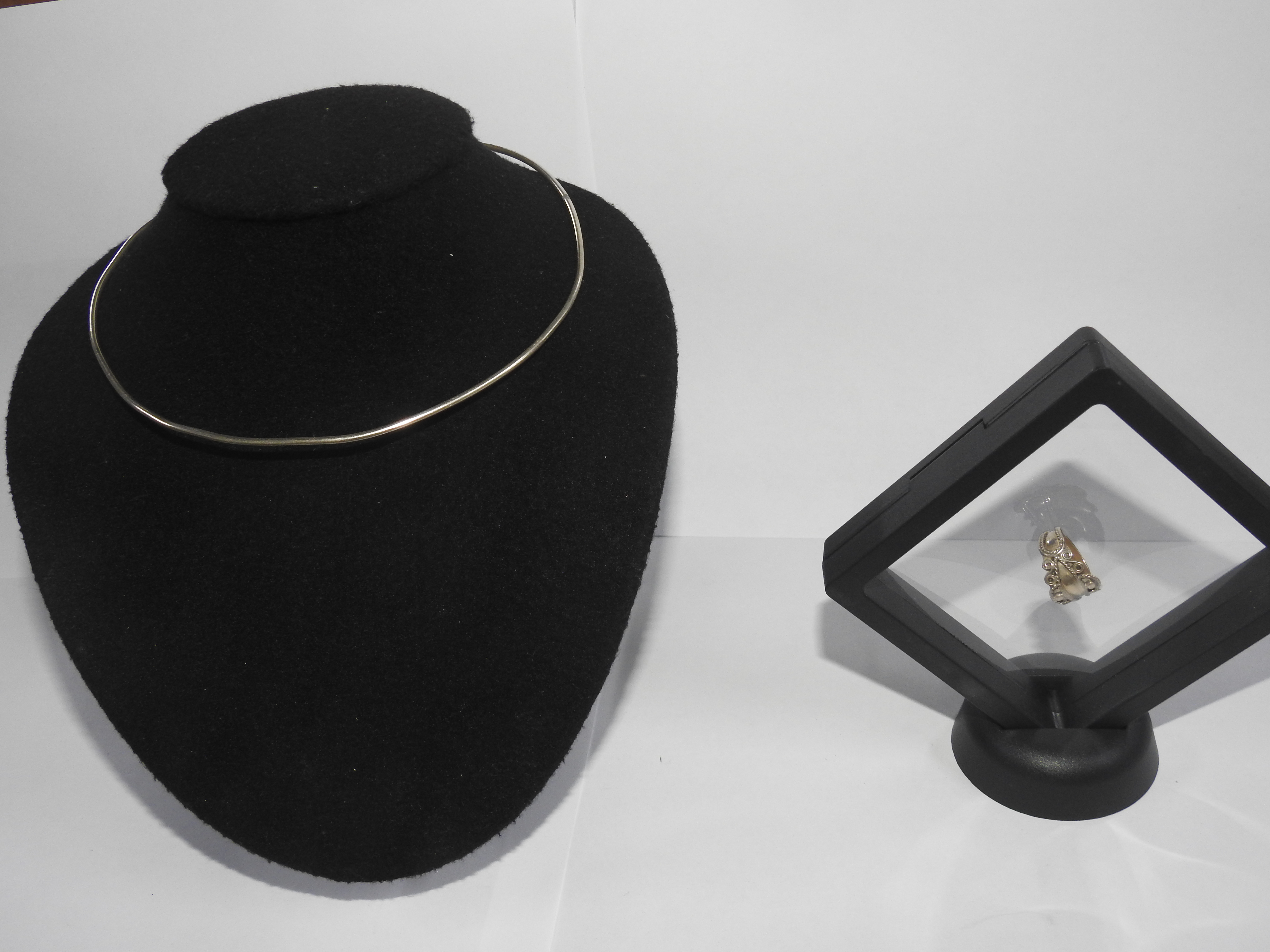 2  PZAS DE JOYERIA CLASICA PARA COLECCI�N