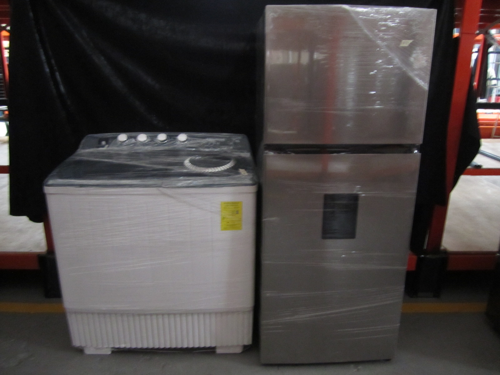 1 REFRIGERADOR Y 1 LAVADORA