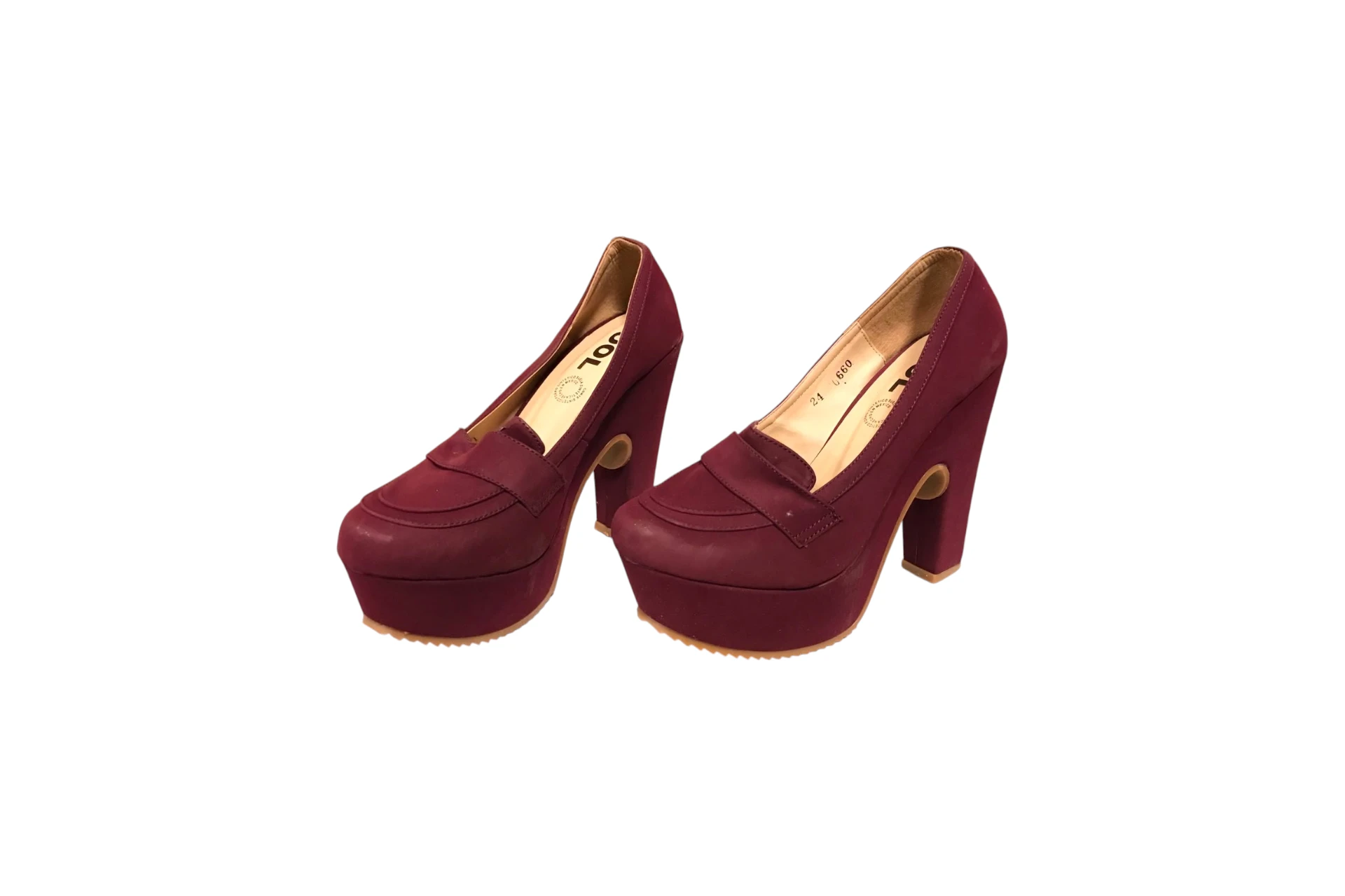 50 PARES DE CALZADO DIVERSO.