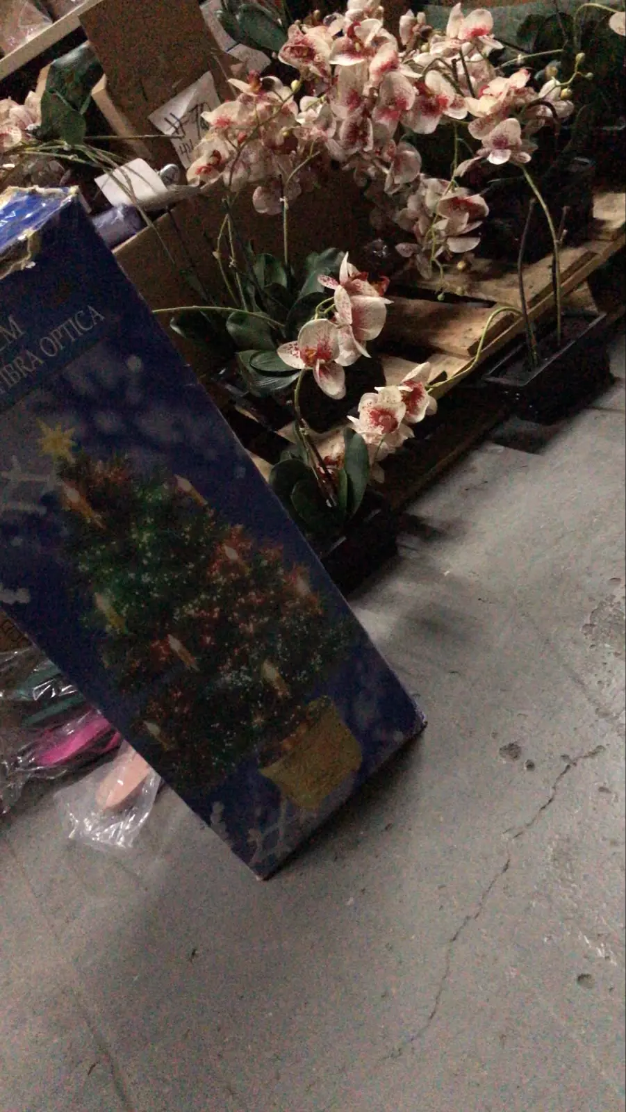 APROX.  15 PZAS. DE FLORES ARTIFICIALES ORQUIDEAS - ARBOL NAVIDEÑO DE FIBRA OPTICA