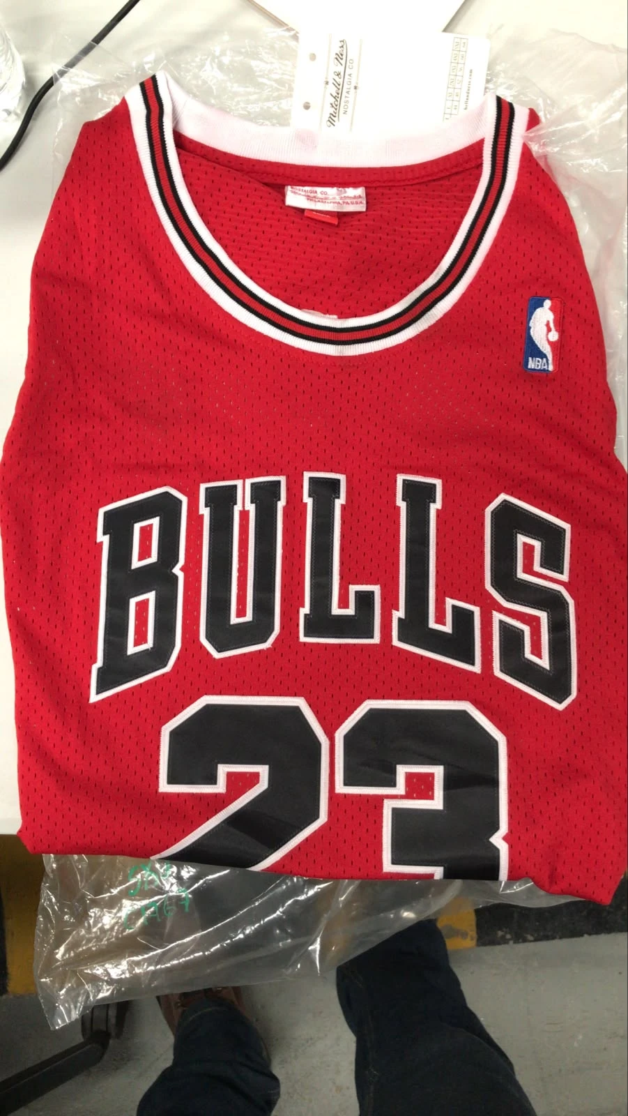 JERSEY ROJO MICHAEL JORDAN #23, ESTILO CHICAGO BULLS.