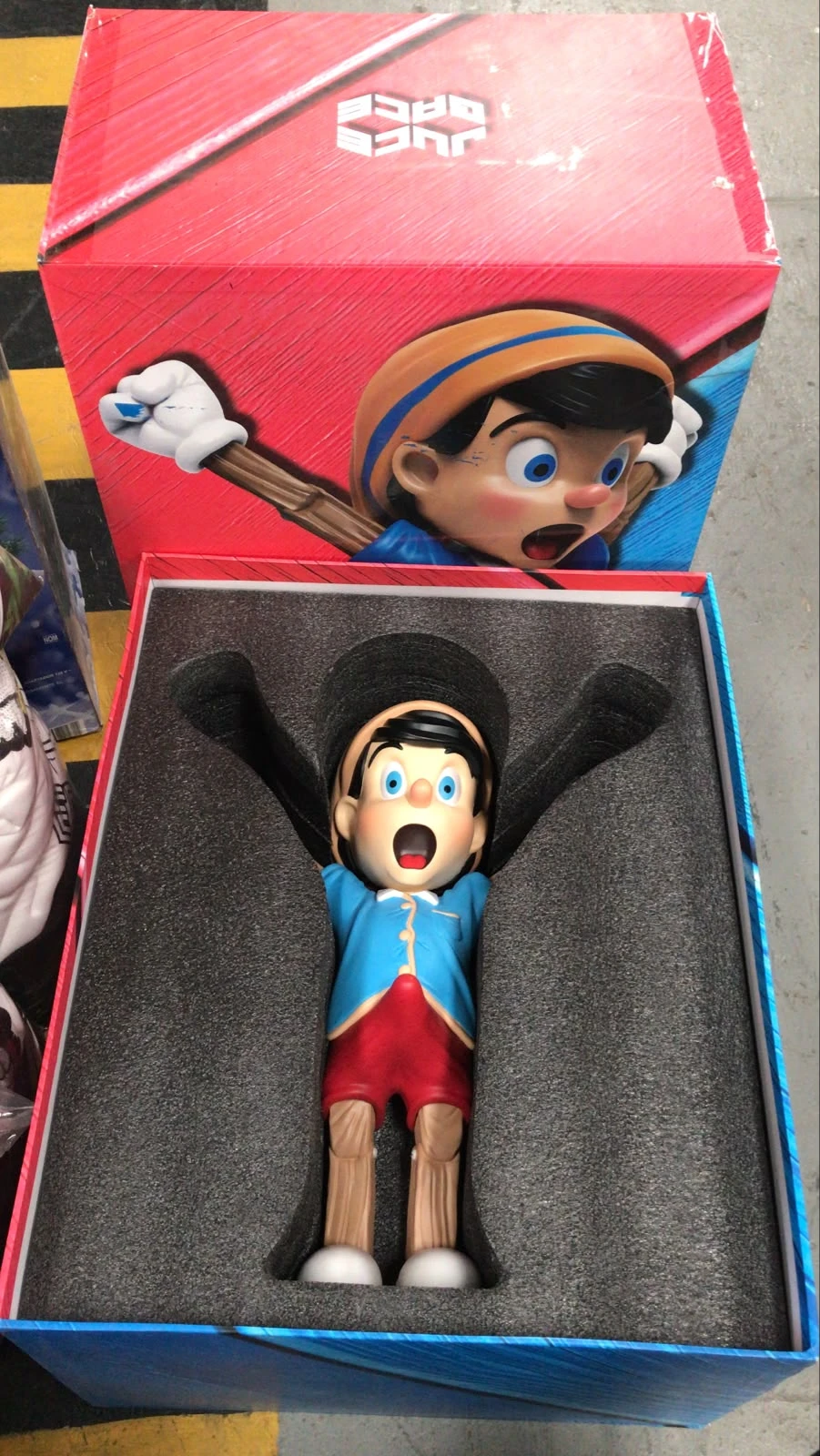 1 JUGUETE DE COLECCIÓN PINOCHO.