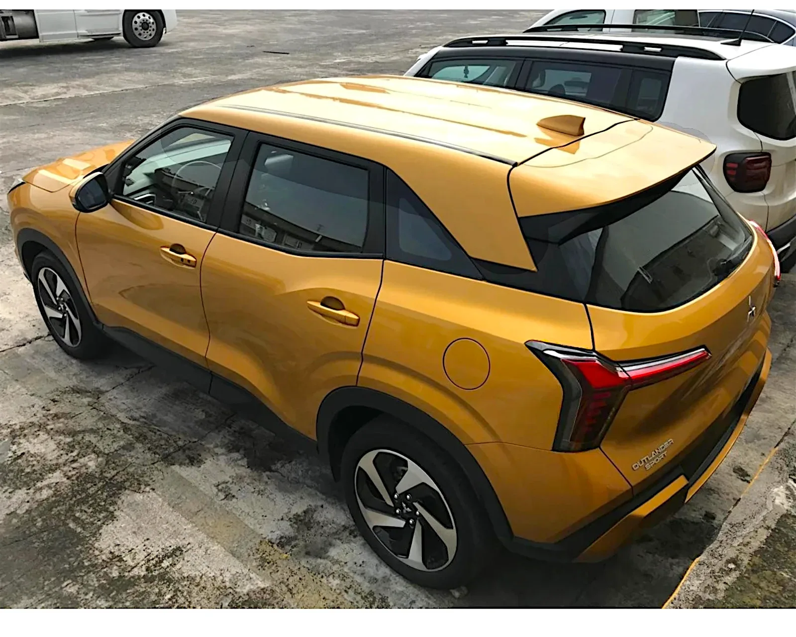 MITSUBISHI OUTLANDER SPORT SE CVT MODELO 2025