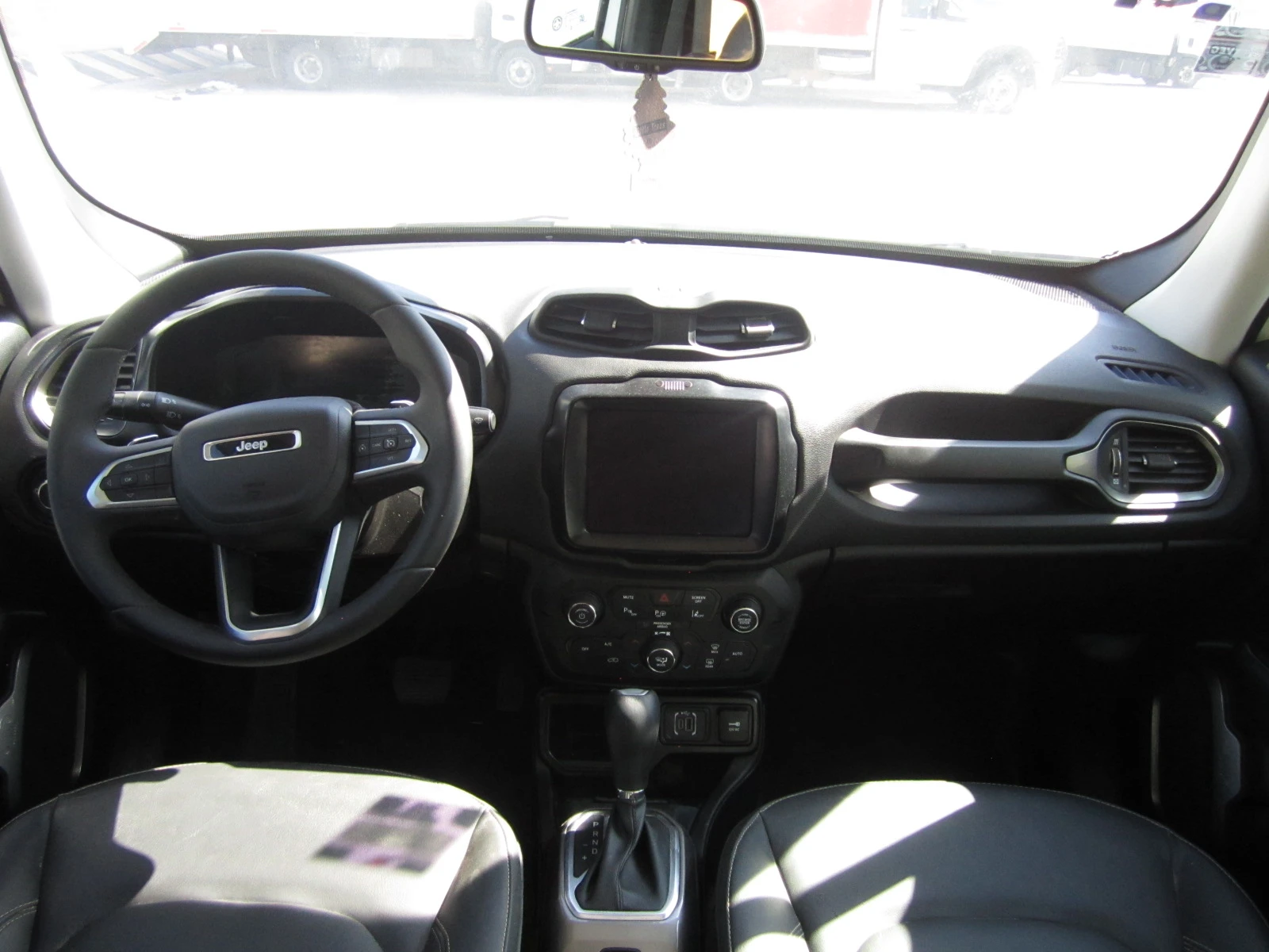 JEEP RENEGADE LIMITED 2024 - Imagen 4